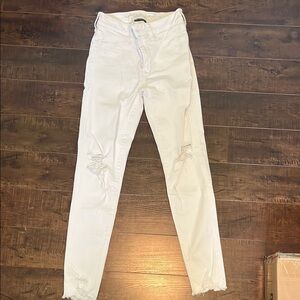 American Eagle White Distressed Women's Jeans
